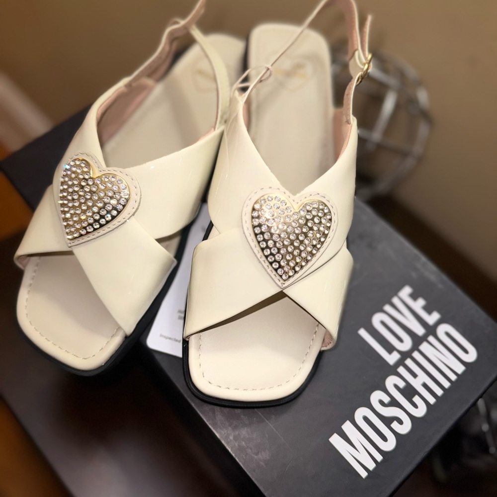 Love Moschino sandals